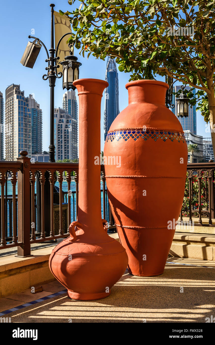 Enorme arabian ceramiche decorative in Dubai Emirati Arabi Uniti, Medio Oriente Foto Stock
