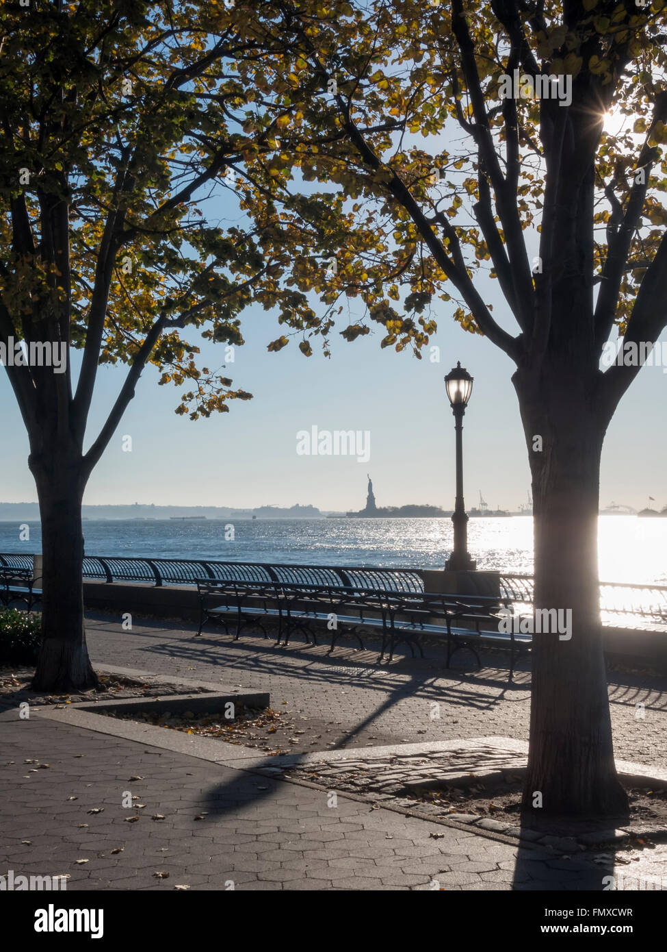 Battery Park e la Statua della Libertà Foto Stock