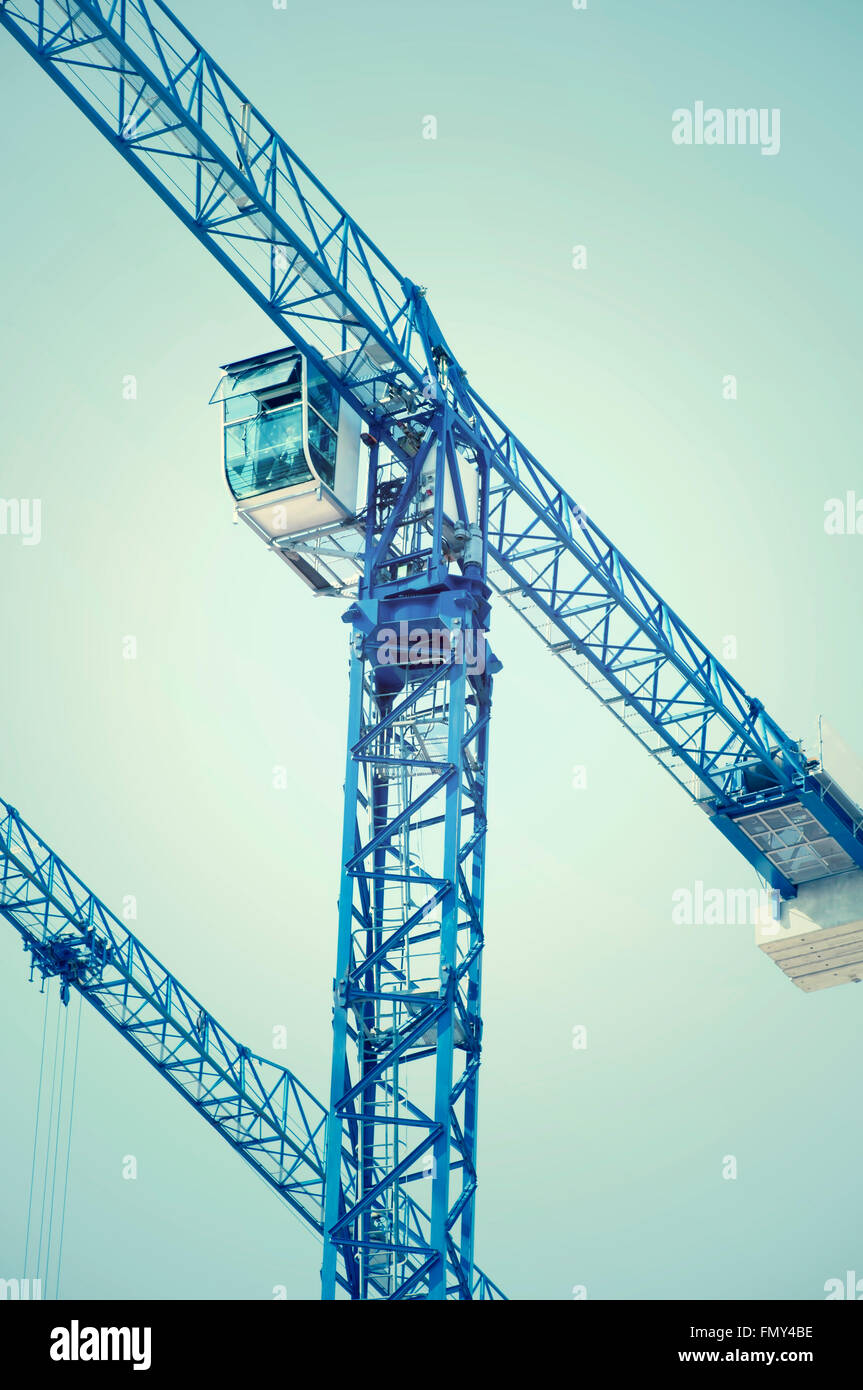 Lo sviluppo urbano e la costruzione. Foto tonica in stile vintage Foto Stock