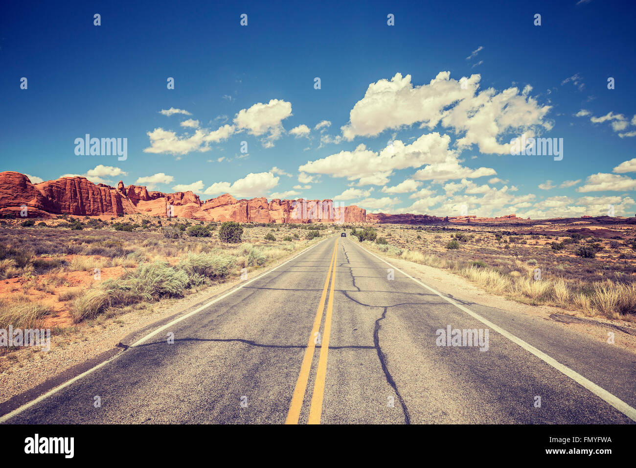 Vintage stilizzata scenic road, Arches National Park, Stati Uniti d'America. Foto Stock