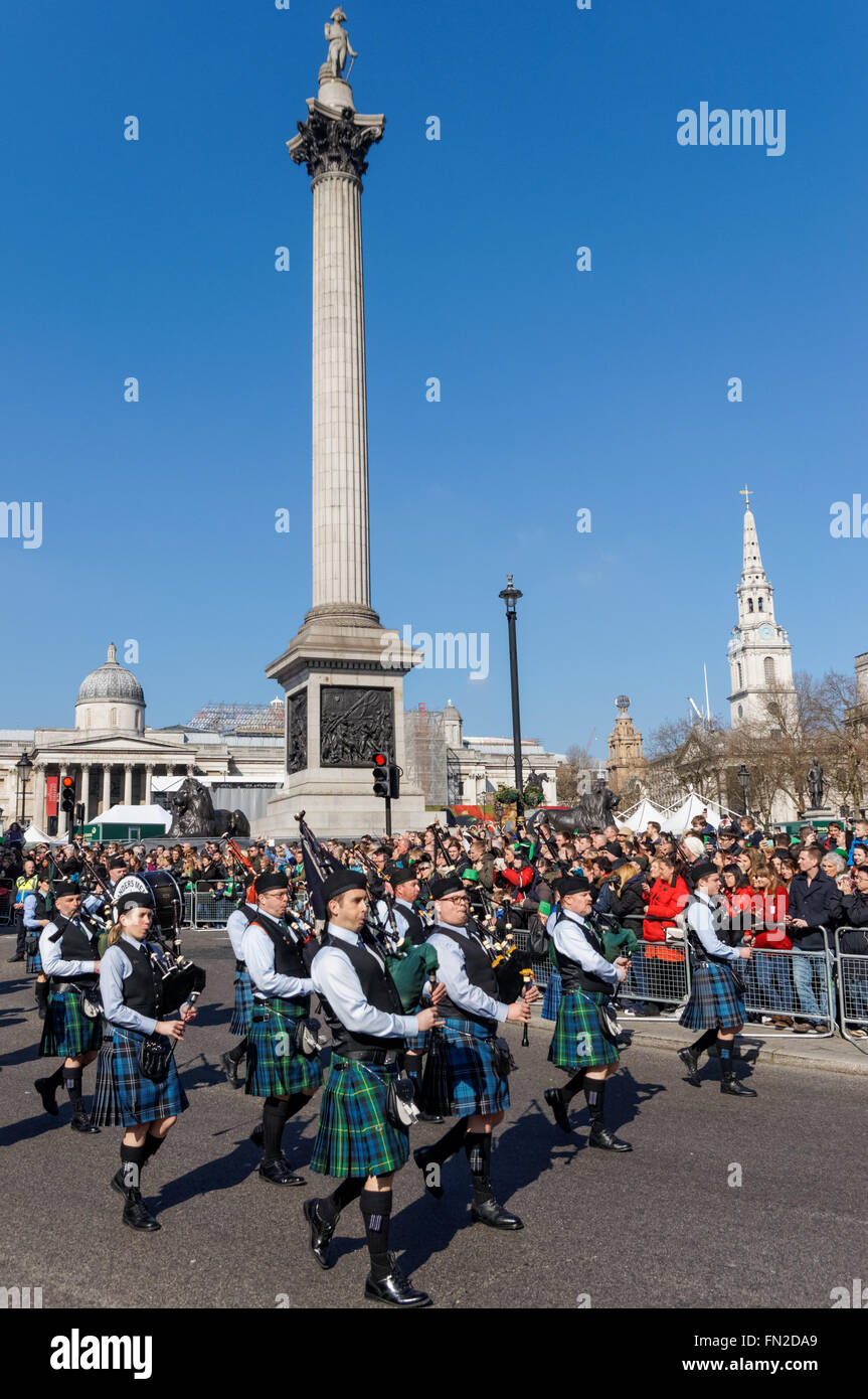 Il giorno di San Patrizio parata in London, England Regno Unito Regno Unito Foto Stock