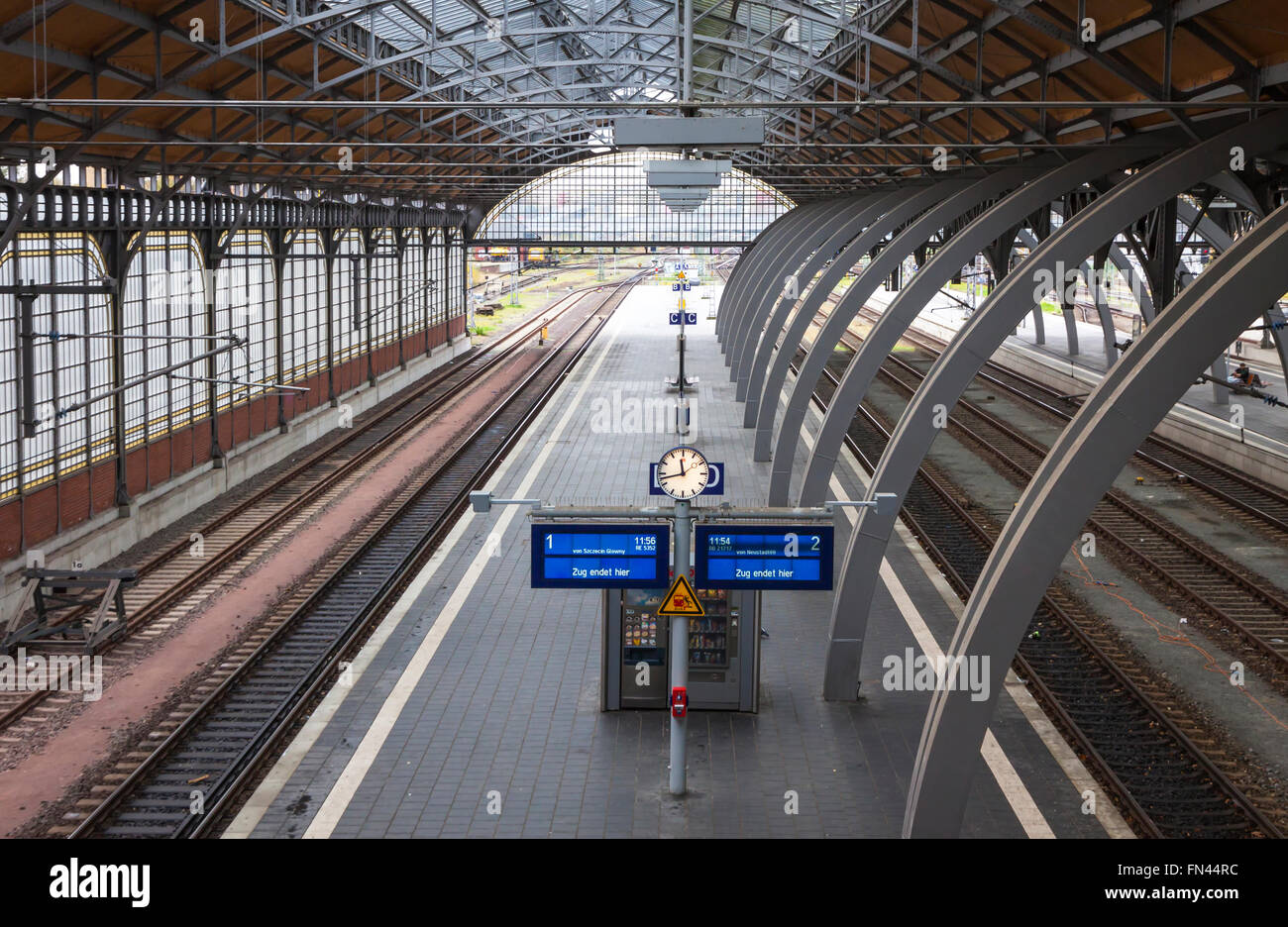 Lubeck Hbf stazione ferroviaria. È la principale stazione ferroviaria della città anseatica di Lubecca (Schleswig-Holstein membro), Germania Foto Stock