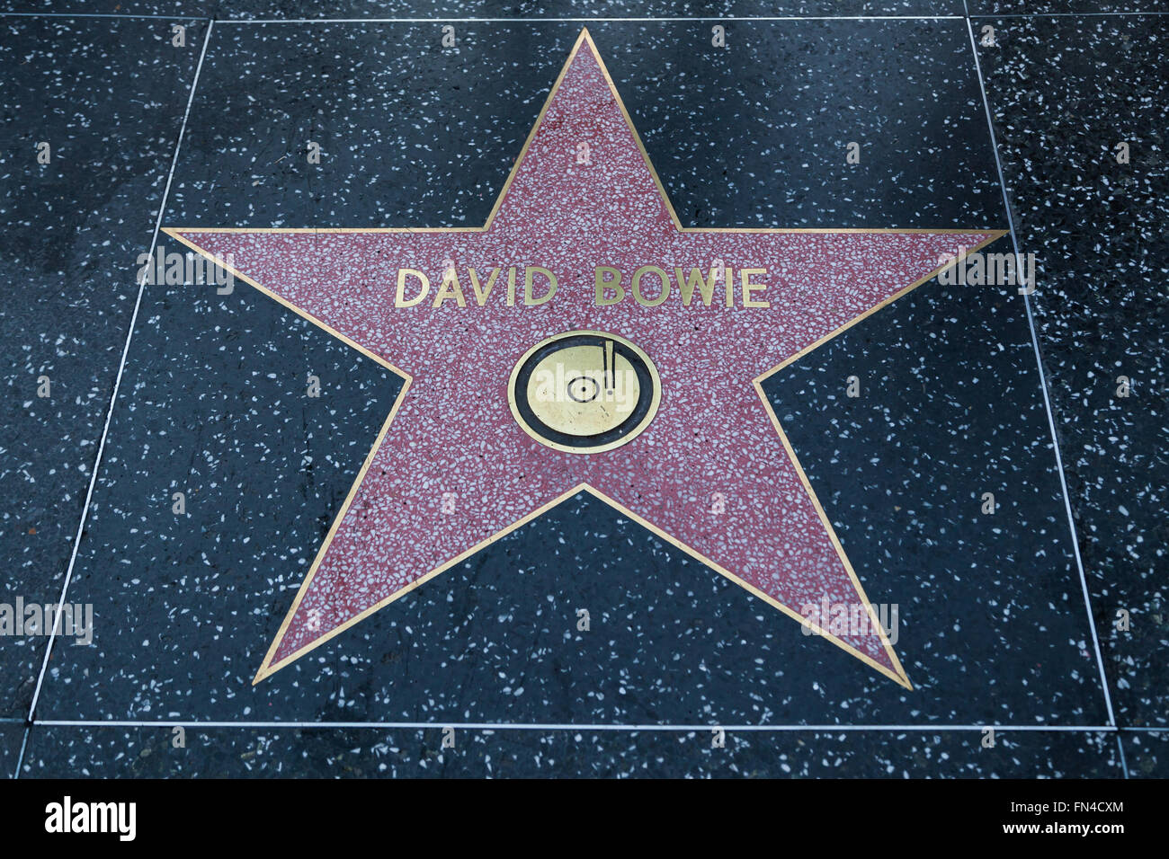 HOLLYWOOD, CALIFORNIA - 8 Febbraio 2015: David Bowie Hollywood Walk of Fame star on Febbraio 8, 2015 a Hollywood, CA. Foto Stock