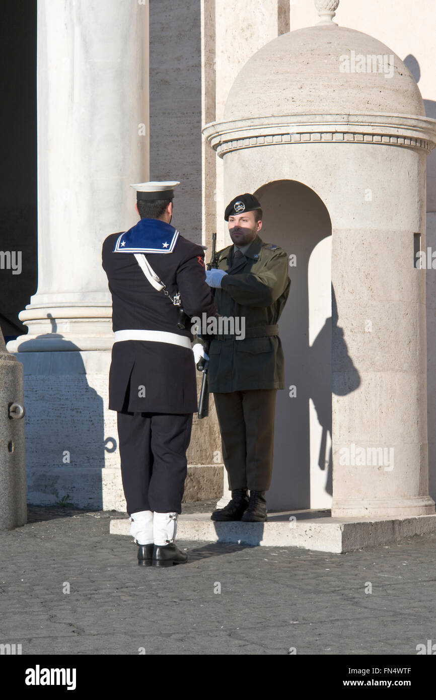 Cambio della guardia al Palazzo del Quirinale Foto Stock