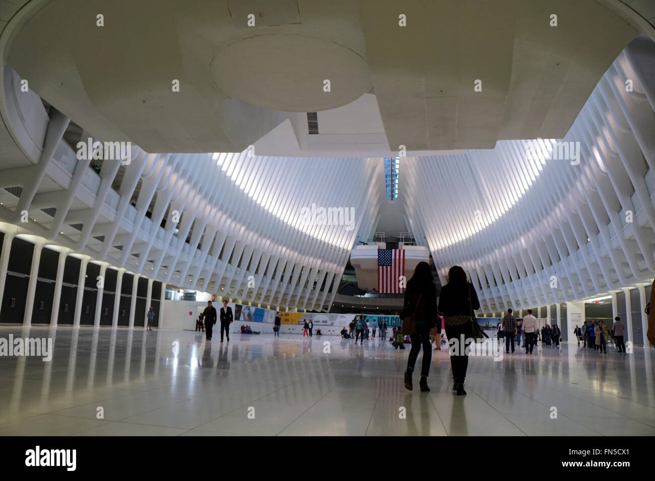 Visitatori presso il WTC Oculus, New York City, NY, STATI UNITI D'AMERICA Foto Stock