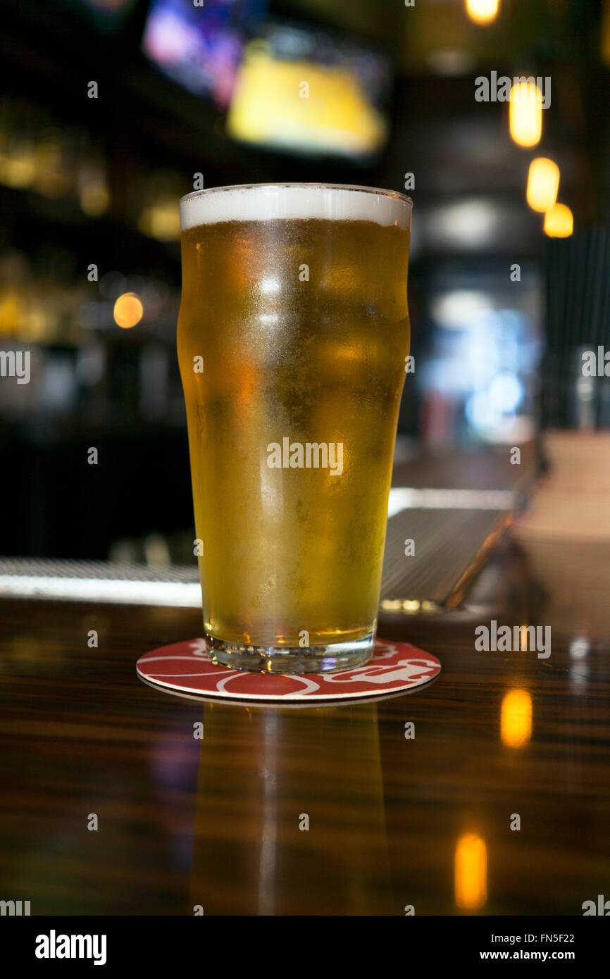 Birra fresca alla spina Foto Stock