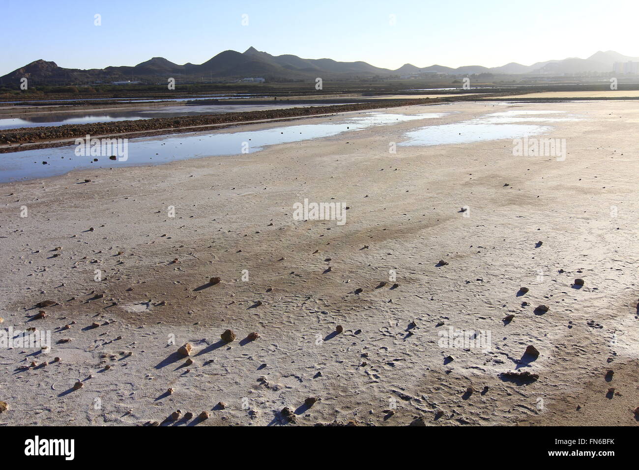 Secco sale naturale laghi (Salinas) sulla costa sud di Murcia, Spagna Foto Stock