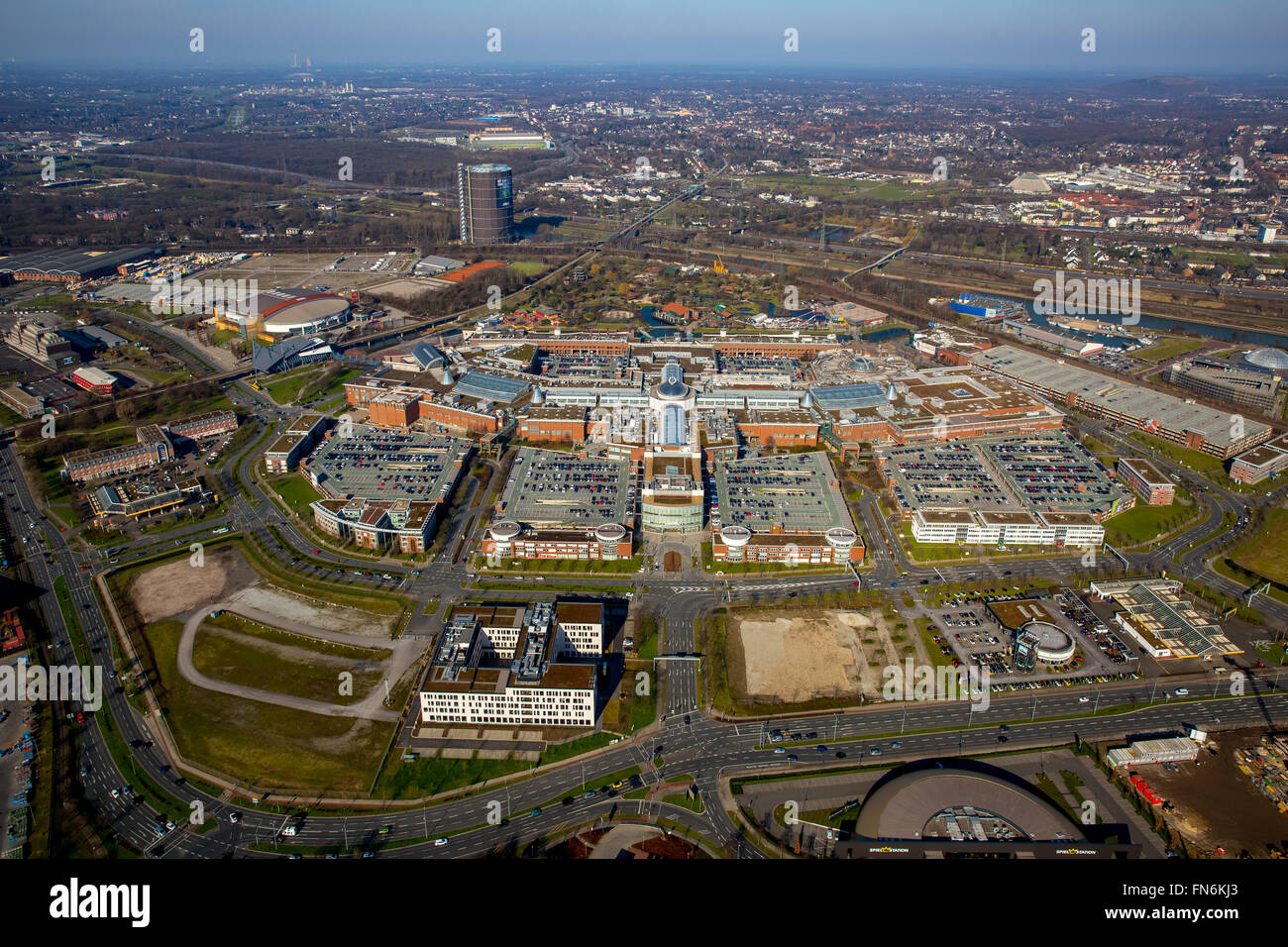 Vista aerea, Centro Oberhausen, shopping centre, uno dei più grandi centri shopping in Europa, shopping mall, Oberhausen, Foto Stock