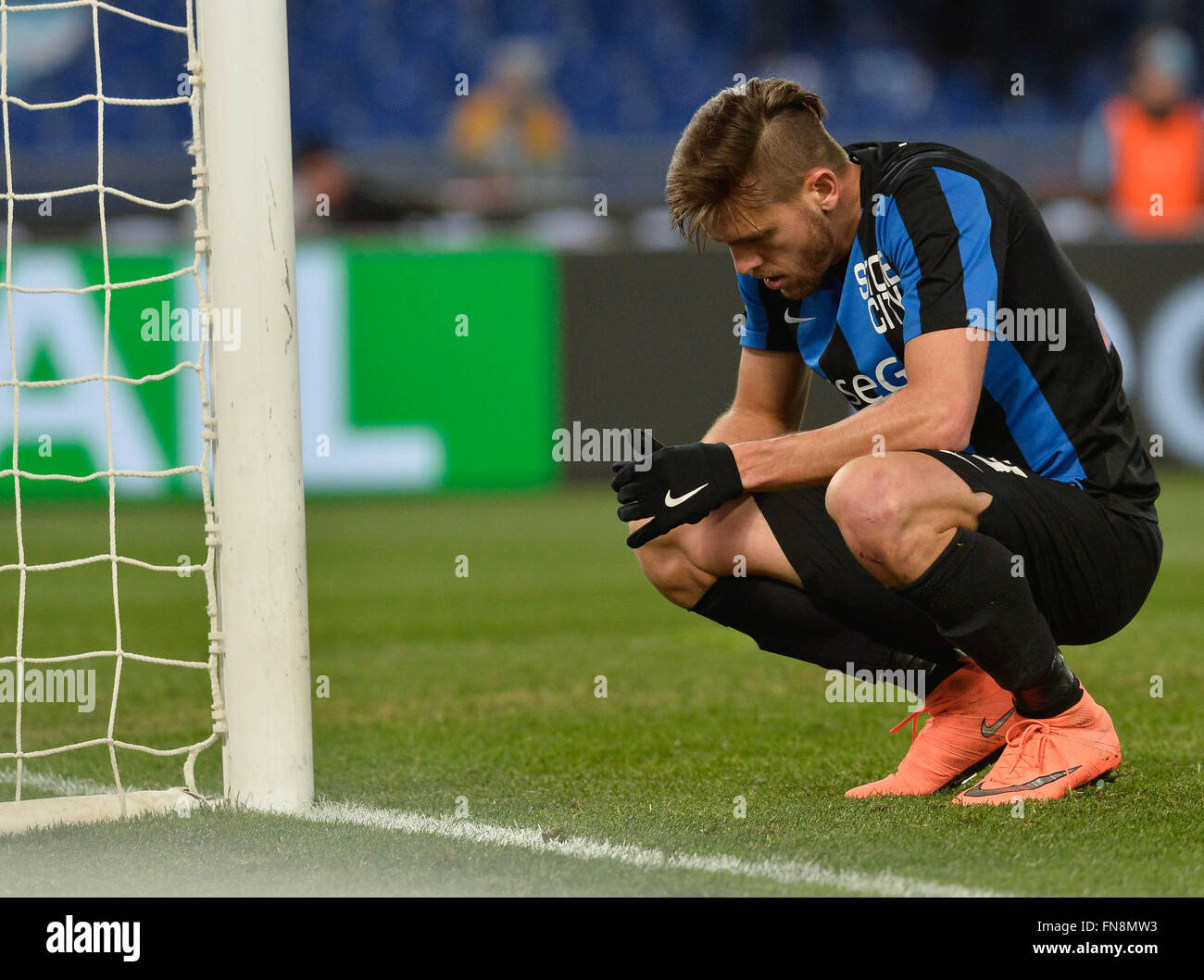 Roma, Italia. 13 Mar, 2016. Rafael Toloi durante il campionato italiano di una partita di calcio tra la S.S. Il Lazio e l'A.C. Atalanta nello Stadio Olimpico di Roma, il 13 marzo 2016. Credito: Sylvia di blocco/Alamy Live News Foto Stock