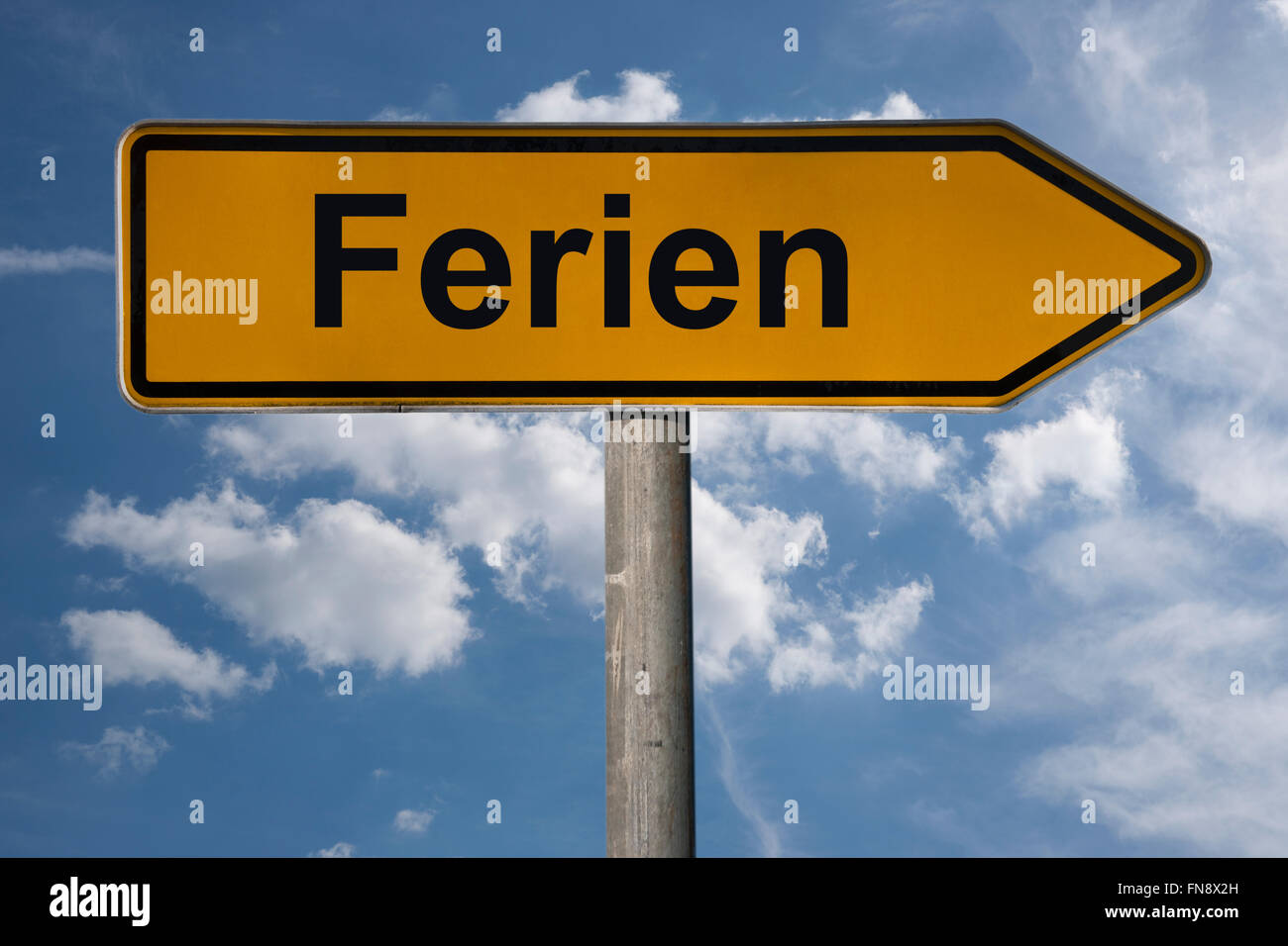 Dettaglio foto di un cartello con il titolo tedesco di Ferien (vacanza) Foto Stock
