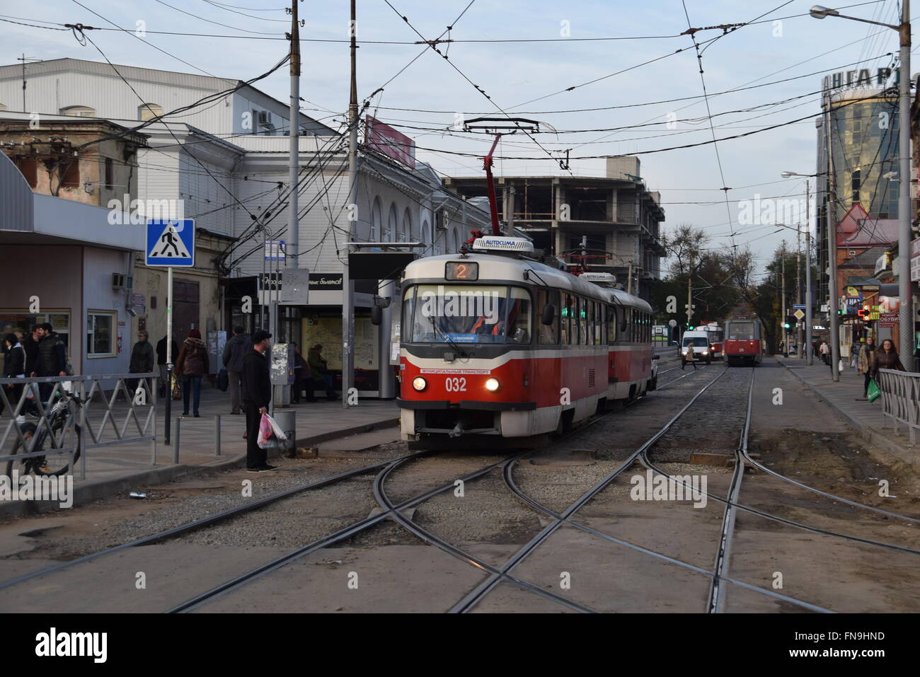 Krasnodar tram. Vie centrali miste percorsi in esecuzione Foto Stock
