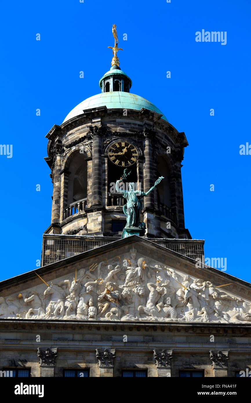 Cupola a forma di cupola il Palazzo Reale, Piazza Dam, Amsterdam, Paesi Bassi Foto Stock