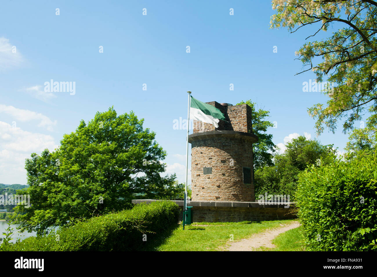 Deutschland, Bad Honnef, Rhöndorf, Ulanendenkmal unterhalb des Drachenfels am Rheinsteig. Ein Denkmal für die im Ersten Weltkrie Foto Stock