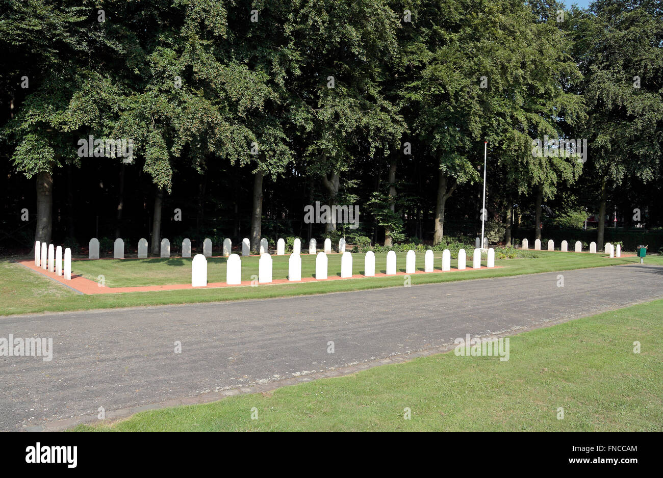 La Dutch War Graves cimitero (sito della tomba della Resistenza olandese fighter Jan Van Hoof), Joncurbos, Nijmegen, Paesi Bassi. Foto Stock
