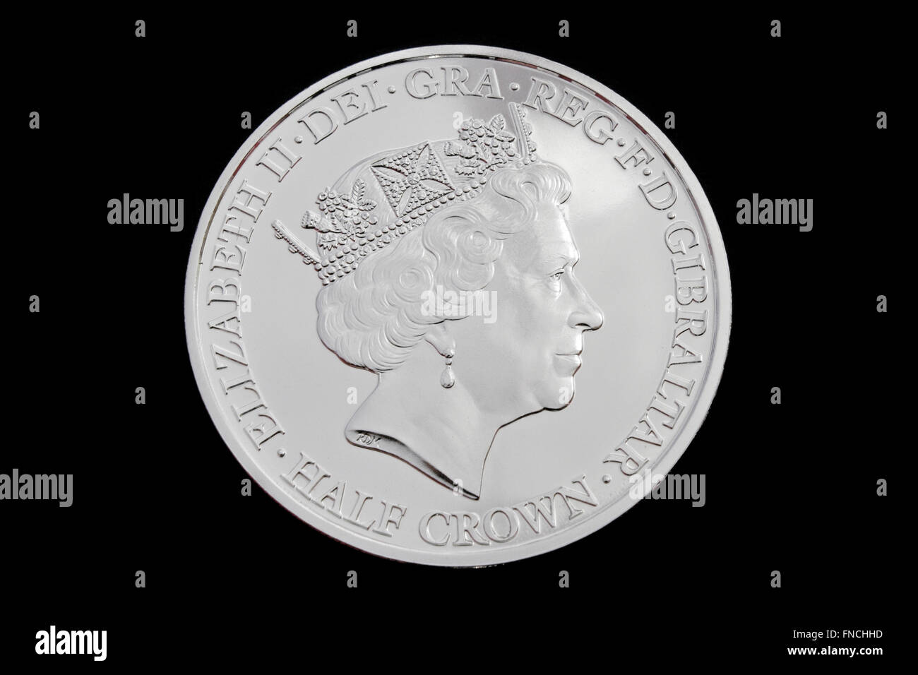 Regina Elisabetta II 90° compleanno commemorativa Mezza moneta Corona. Hobby di raccolta delle monete Foto Stock
