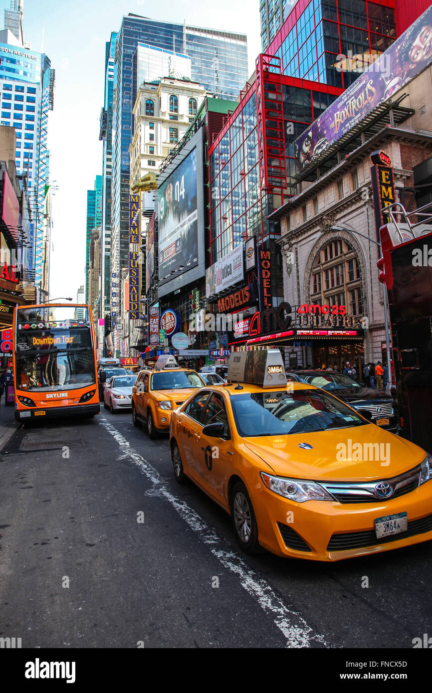 La città di New York il traffico sulla 42 Street a New York , USA Foto Stock