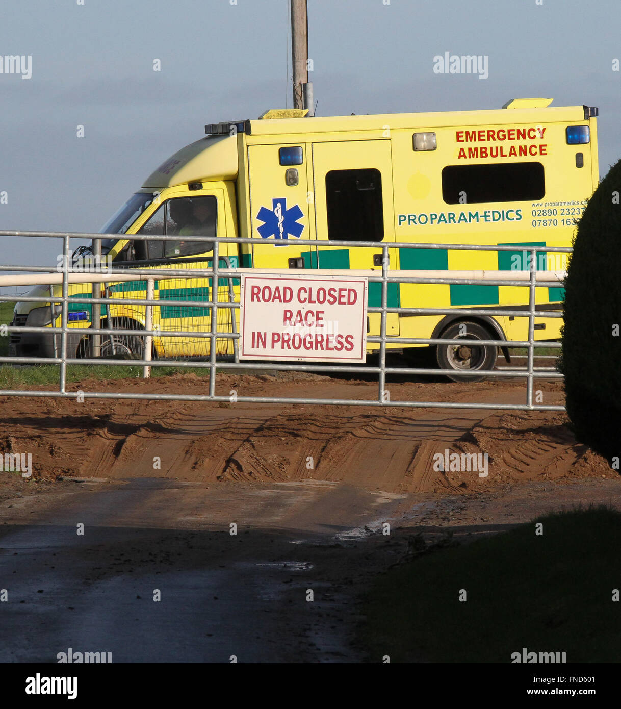 L'ambulanza a basso Regio Ippodromo, Irlanda del Nord. Foto Stock