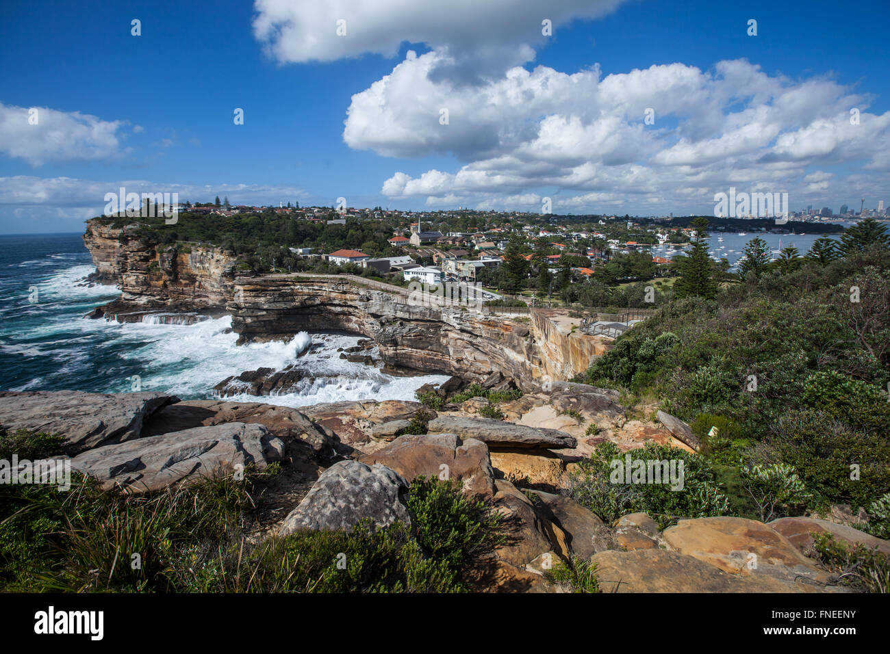 Sydney's South Head come tiro dalla distanza, Vaucluse Foto Stock