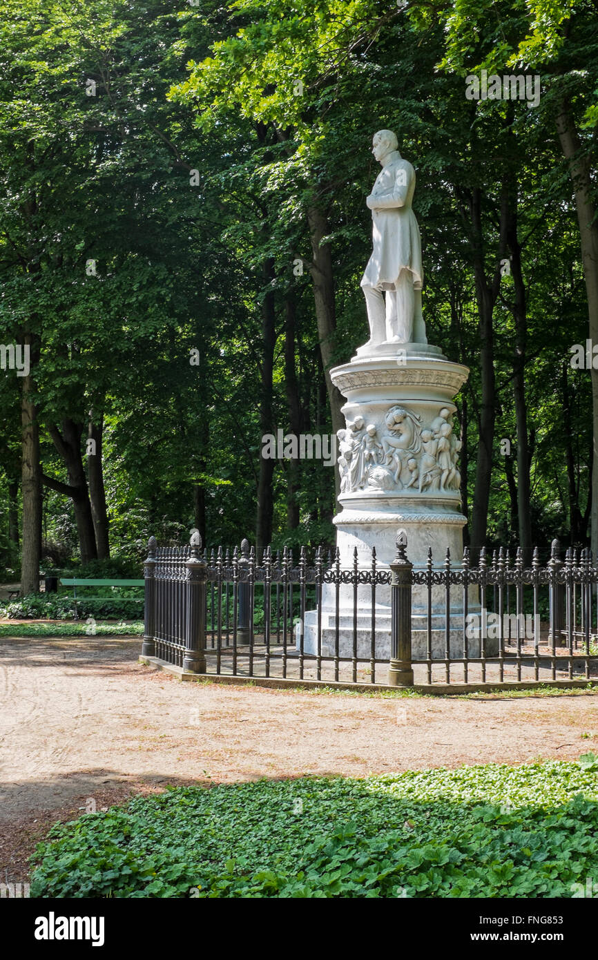 Federico il Grande monumento in pubblico Tiergarten park in estate, Berlino Foto Stock