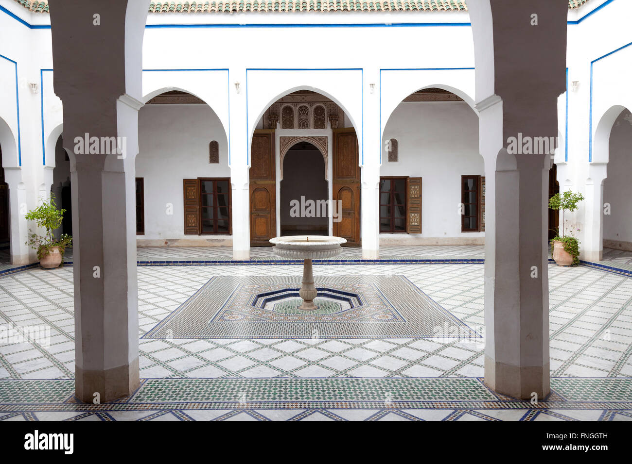 Camera con mosaico sul pavimento nel Palais de la Bahia, Marrakech, Marocco Foto Stock