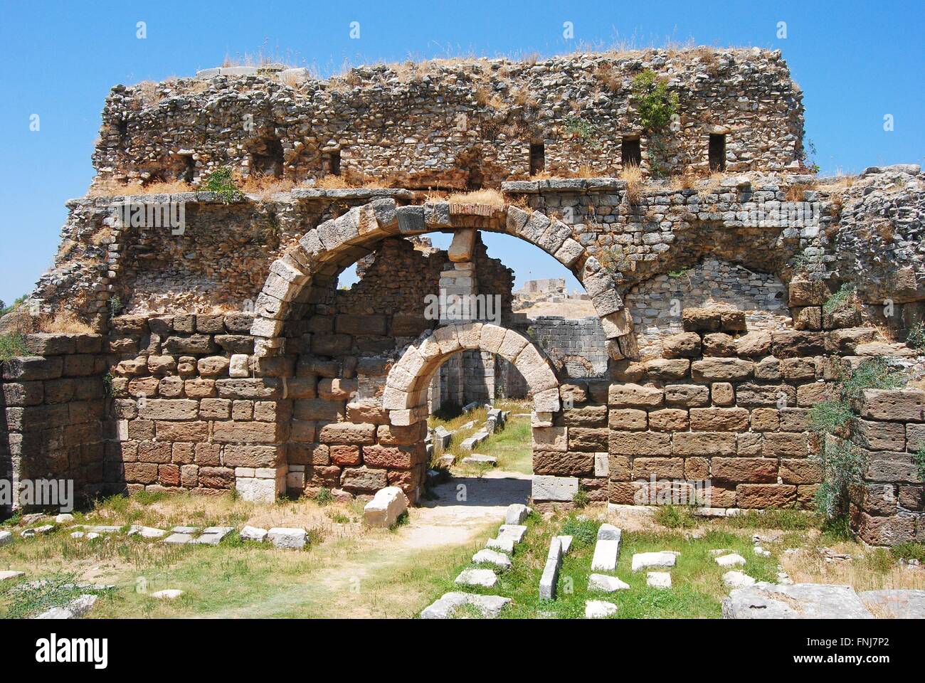 Ingresso al vasto terme di Faustina di Mileto. Foto Stock