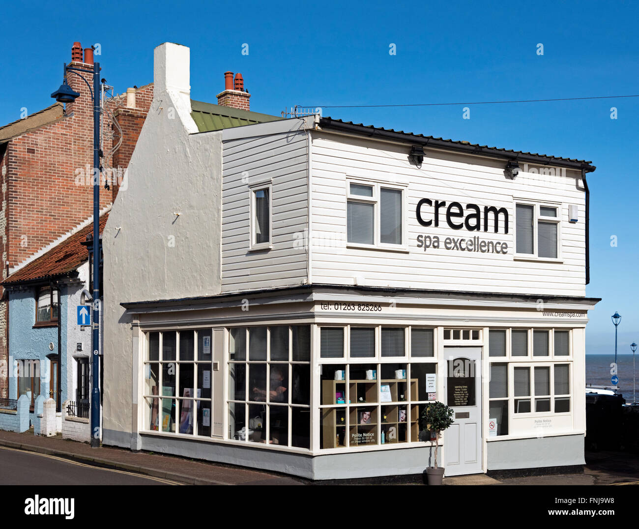 Il pittoresco shop on High Street, Sheringham Foto Stock