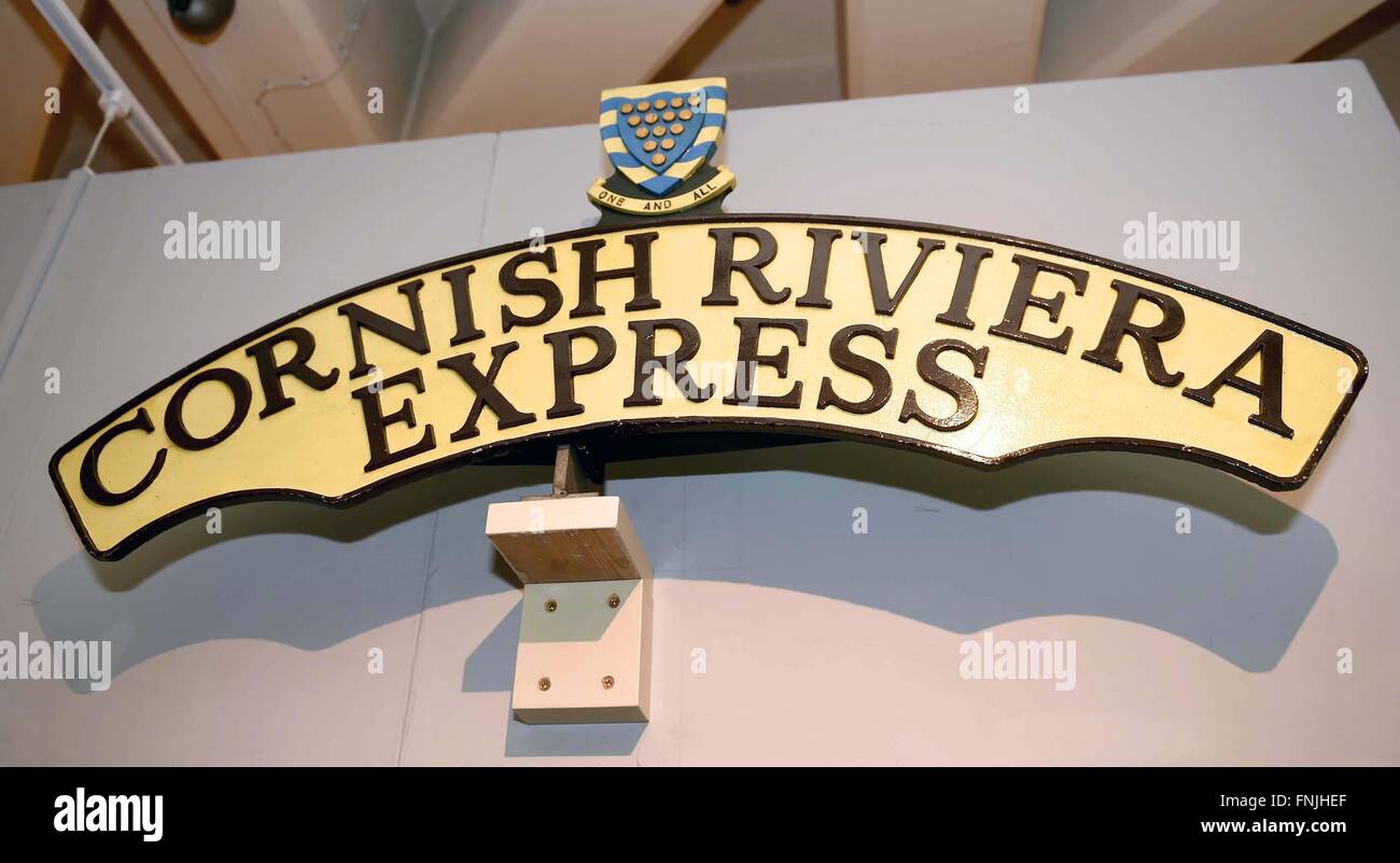 Cornish Riviera Express train testiera targhetta di fabbrica a Contea di Dorset esposizione del Museo, 'Speed in Occidente: un viaggio nostalgico' Dorset, Gran Bretagna, Regno Unito Foto Stock