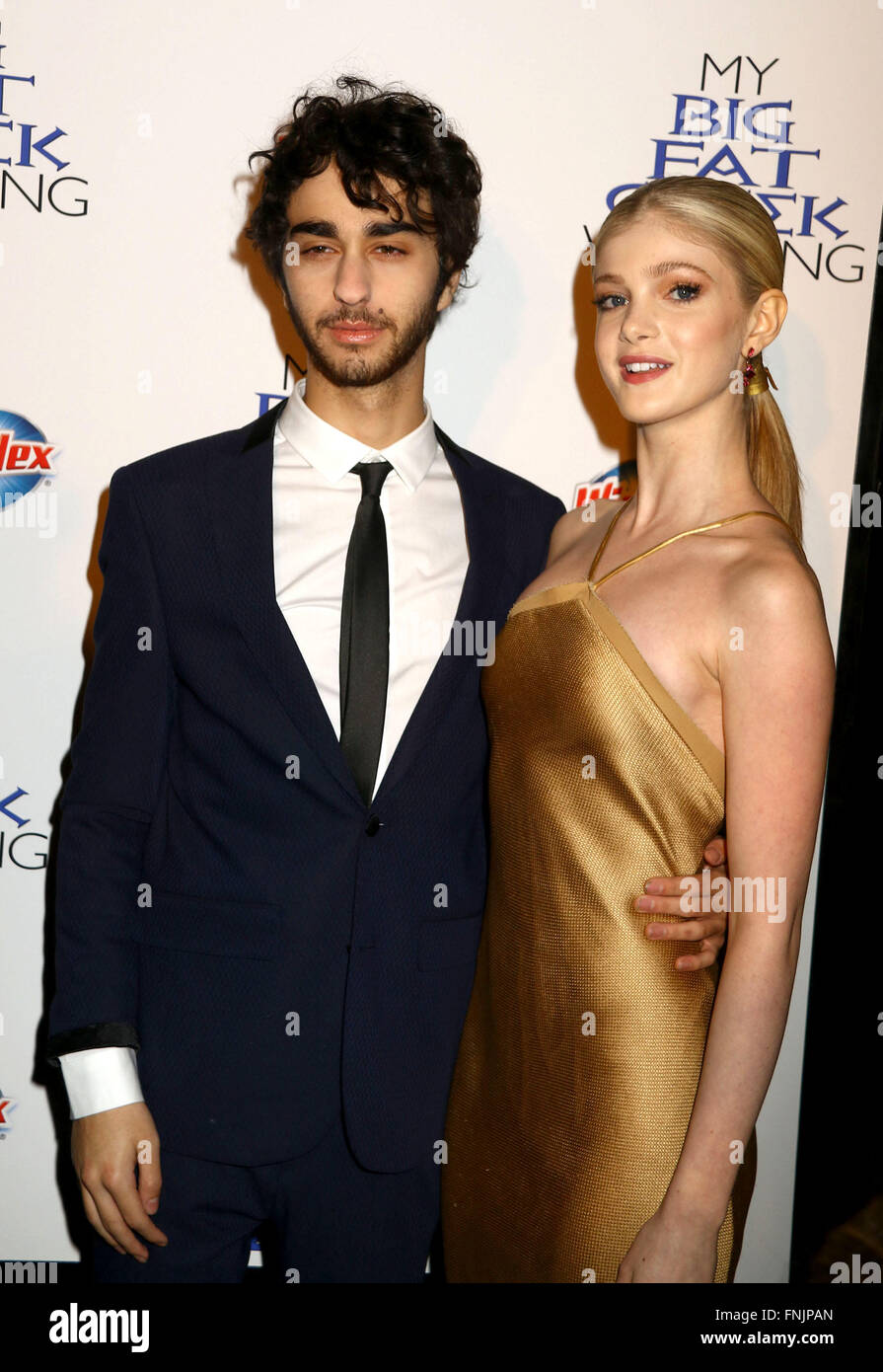 New York, Stati Uniti d'America. Xv Mar, 2016. Attori ALEX WOLFF e ELENA KAMPOURIS frequentare la Premiere mondiale di 'My Big Fat Greek Wedding 2" tenutasi presso il AMC Loews Lincoln Square Theatre. Credito: Nancy Kaszerman/ZUMA filo/Alamy Live News Foto Stock