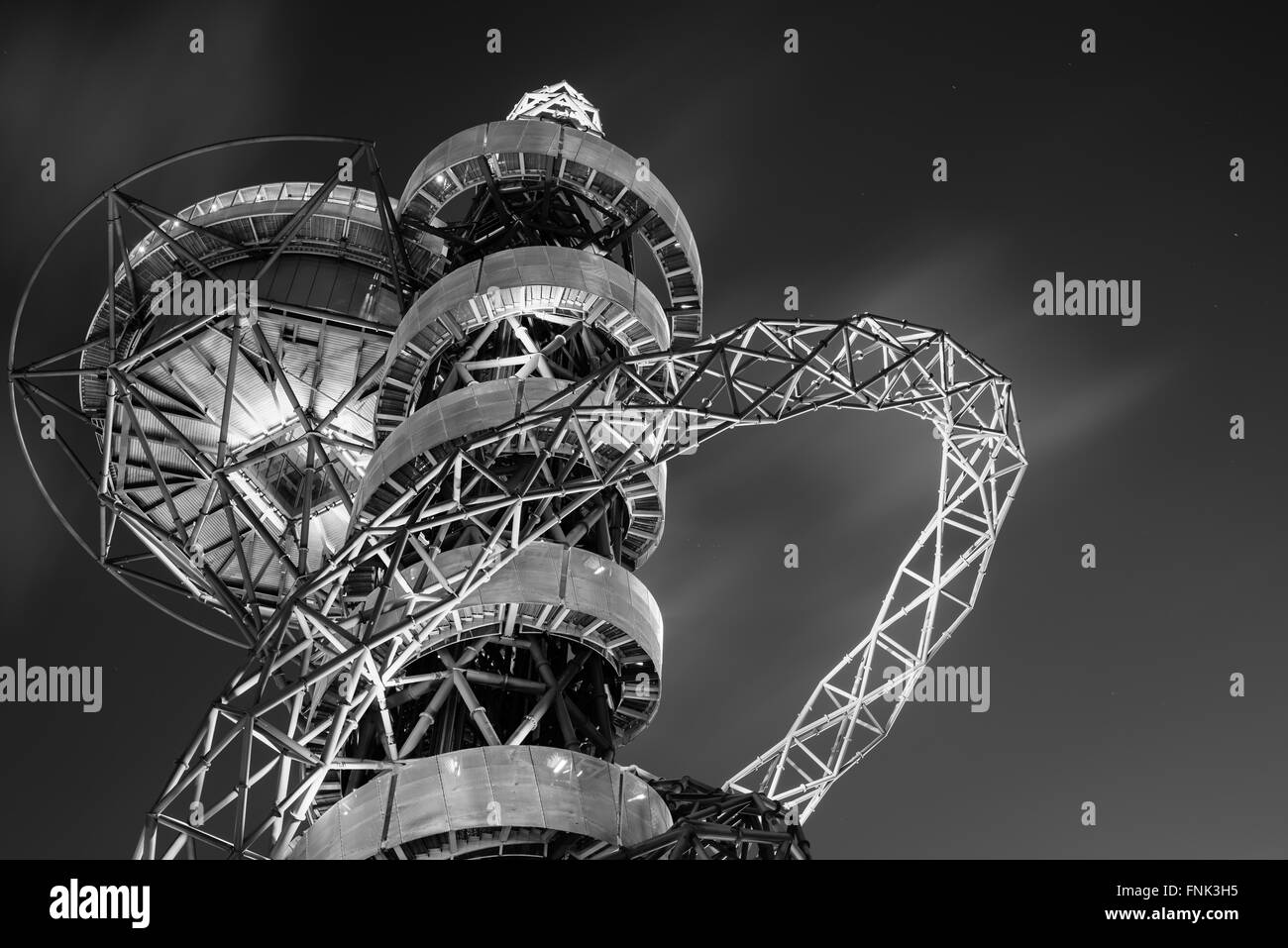 La ArcelorMittal Orbit è un 114,5 metri la scultura e la torre di osservazione nel Queen Elizabeth Parco Olimpico di Stratford, Foto Stock