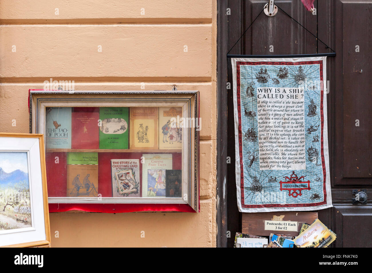 Display book store libri in inglese.Palma de Maiorca, isole Baleari, Spagna. Foto Stock