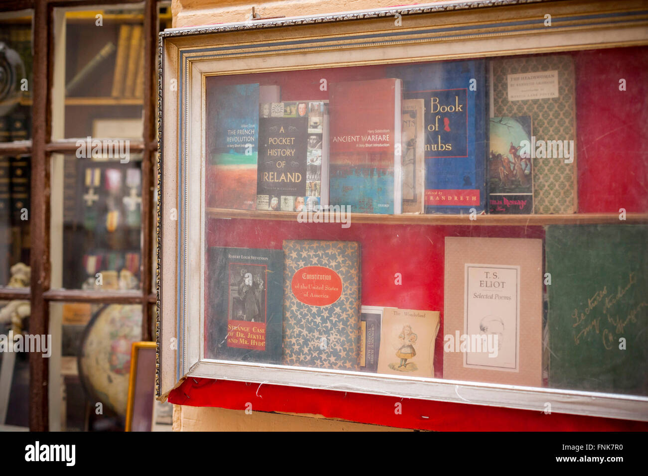 Display book store libri in inglese.Palma de Maiorca, isole Baleari, Spagna. Foto Stock