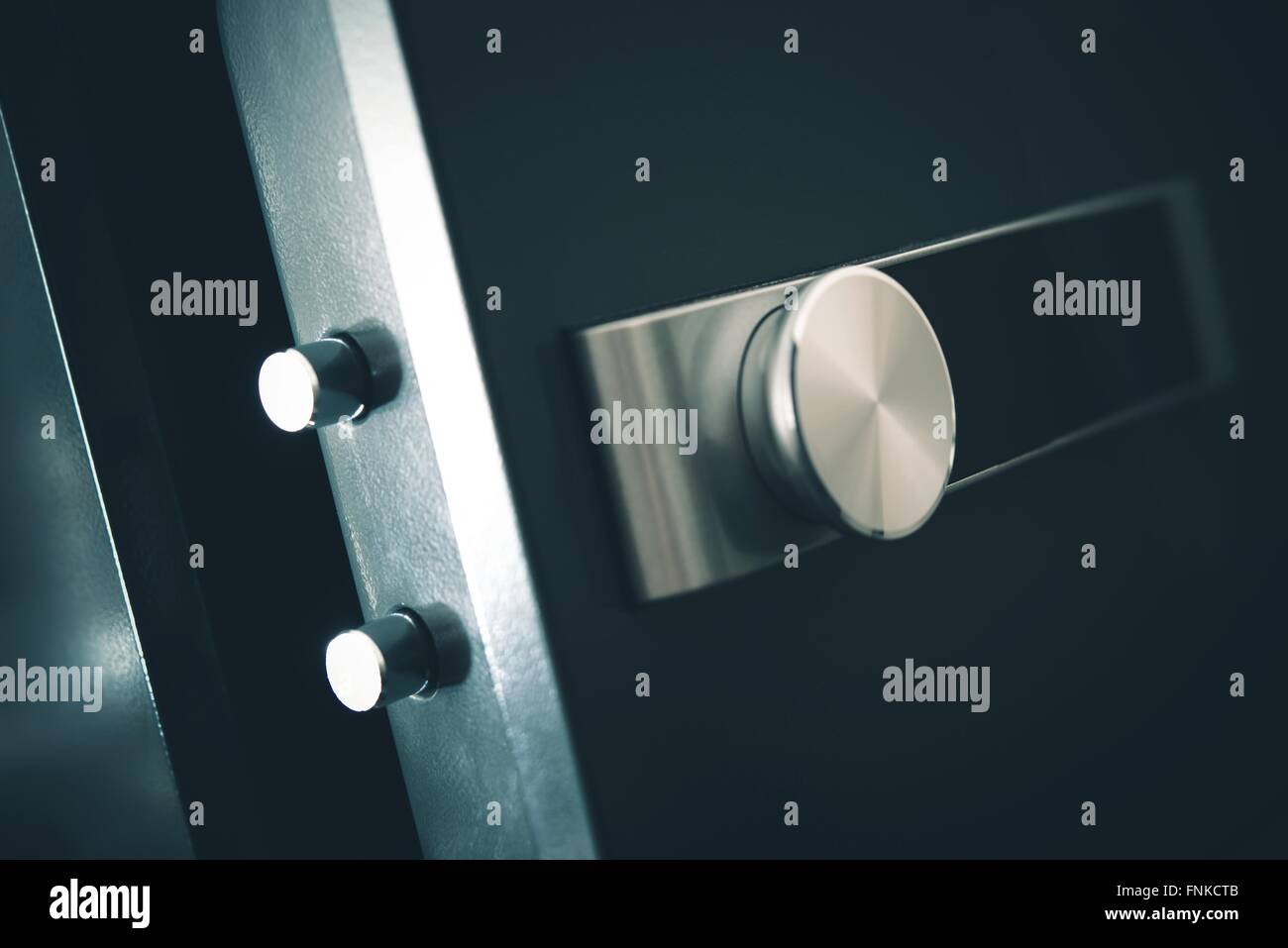 Apri Sicurezza residenziale. Concetto Safecracking. Ladro di sicuro non riuscita. Foto Stock