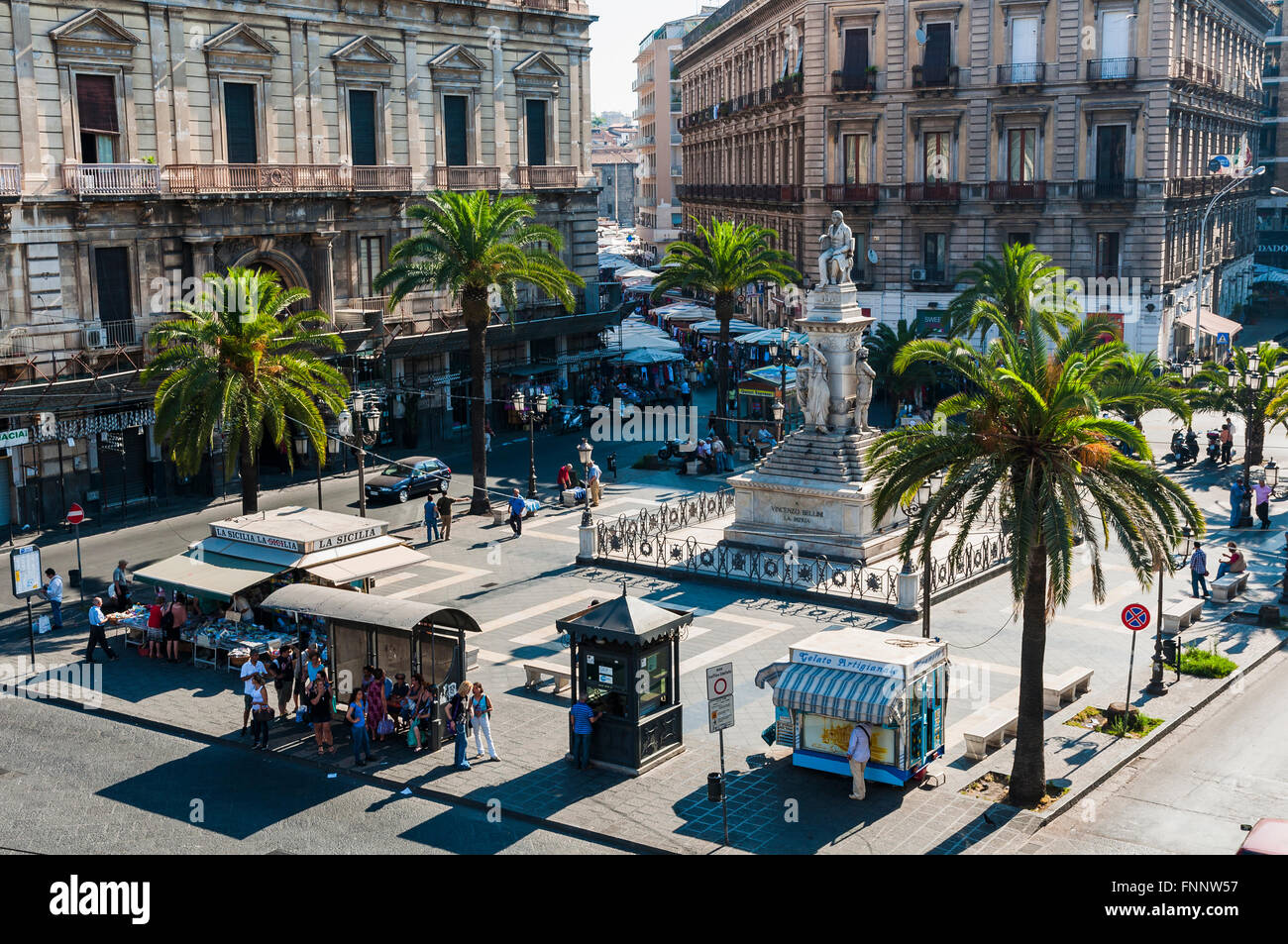 Stesichorus Square e Bellini monumento. Catania, Sicilia, Italia Foto Stock