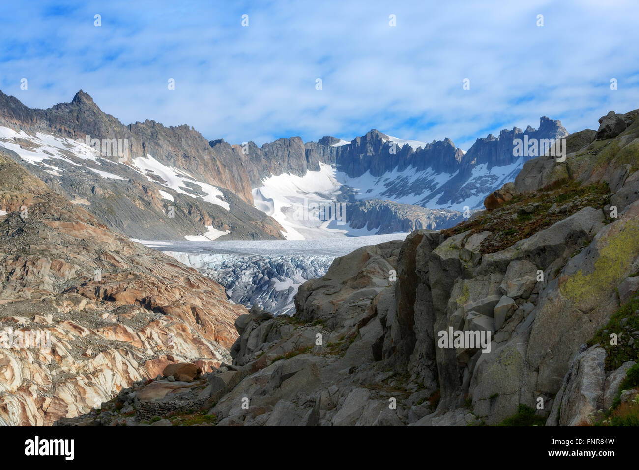 Ghiacciaio del Rodano nelle Alpi Svizzere nel giorno d'estate. La Svizzera e l'Europa. Foto Stock
