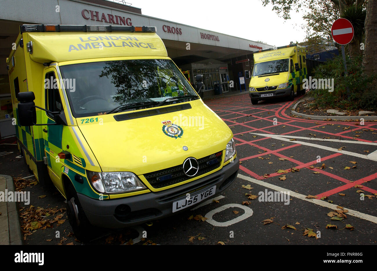 Ingresso di ambulanza per Charing Cross Hospital di Londra. Foto Stock