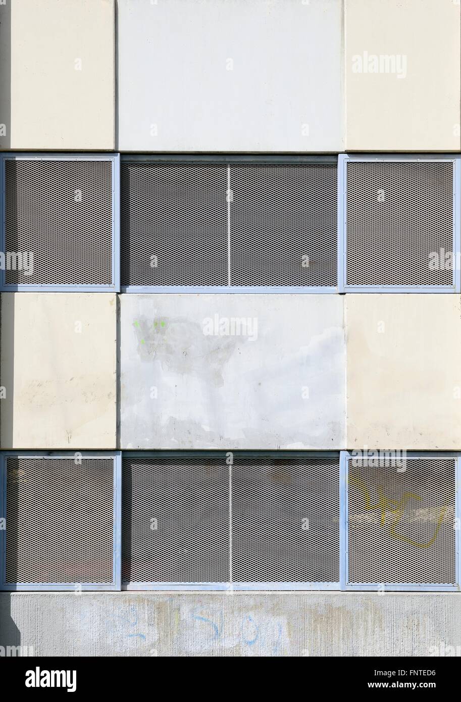 Facciata di un magazzino abbandonato Foto Stock