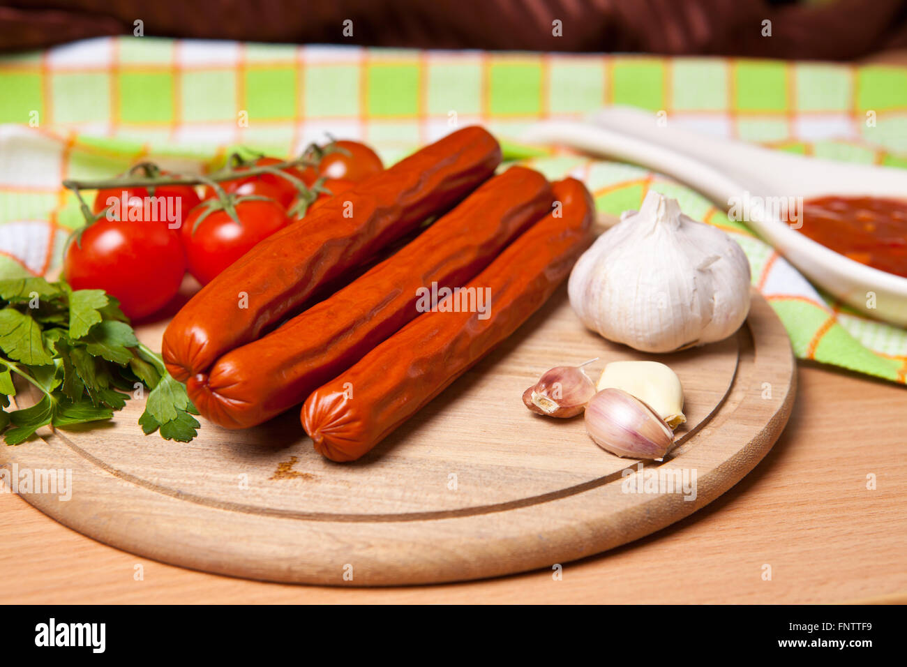 Caccia salsicce con verdure Foto Stock