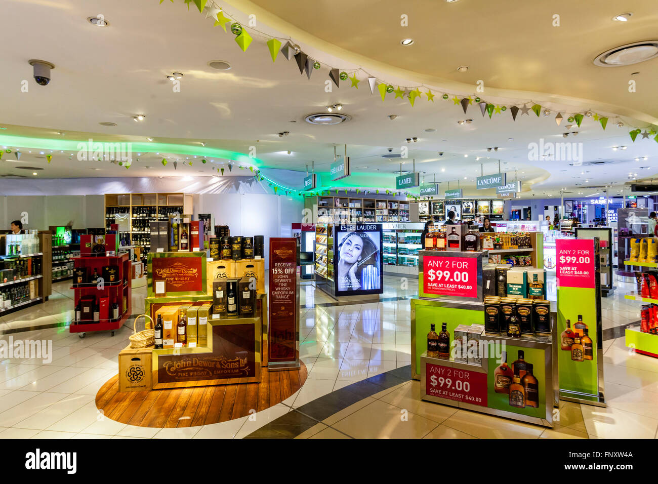 Shopping duty free, Aeroporto di Auckland, Nuova Zelanda Foto Stock