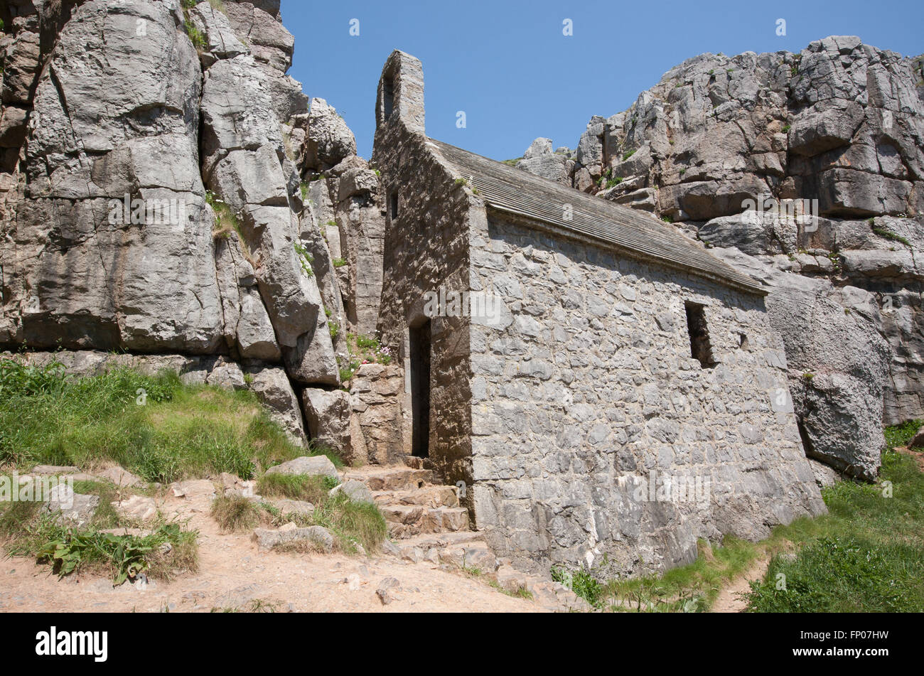 Saint,Saint Govan,Saint Govan's,Saint Govan's Chapel,San Govan della cappella di San Govan's Head, vicino a Pembroke, Pembrokeshire, Wales, Regno Unito, Europa Foto Stock