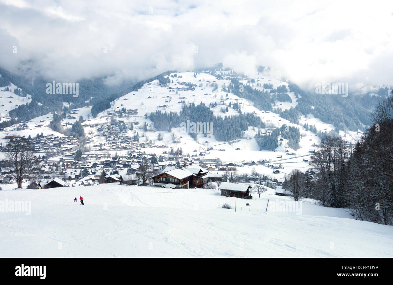 Il villaggio di sci di Lenk nelle alpi svizzere, il Cantone di Berna, Svizzera, Europa Foto Stock