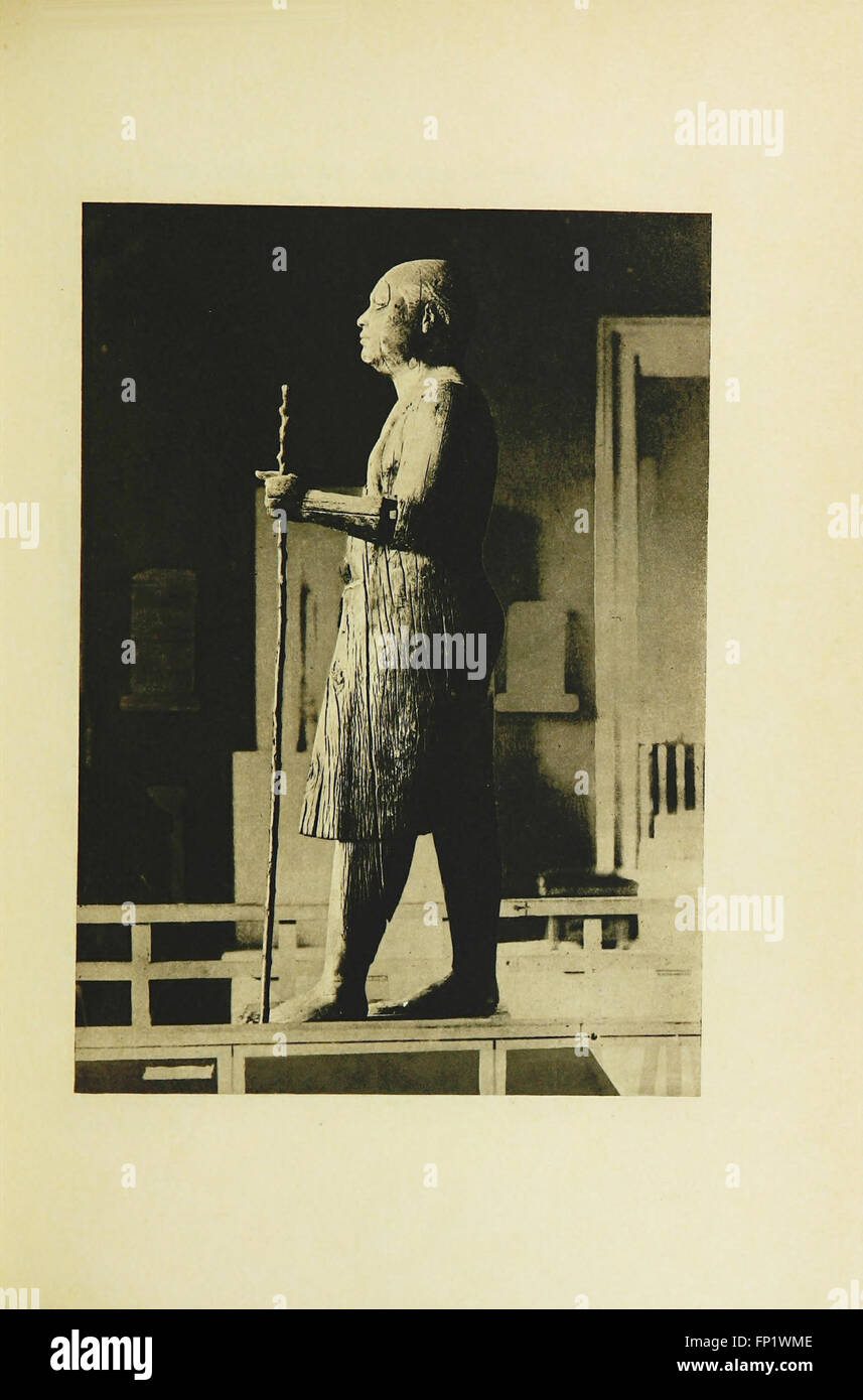 L'edizione 1903 di questo libro copre le narrazioni storiche dell'antico Egitto, della Caldea, della Siria, di Babilonia e dell'Assiria. Offre descrizioni approfondite della loro ascesa, delle conquiste politiche e dei contributi allo sviluppo della civiltà umana. Foto Stock