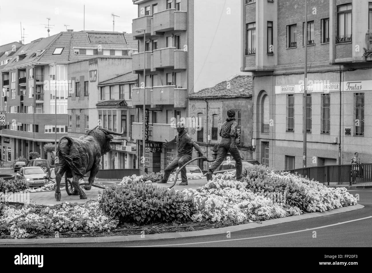 Toro Enmaromado monumento a Benavente, Zamora Castiglia e Leon, Spagna. Foto Stock