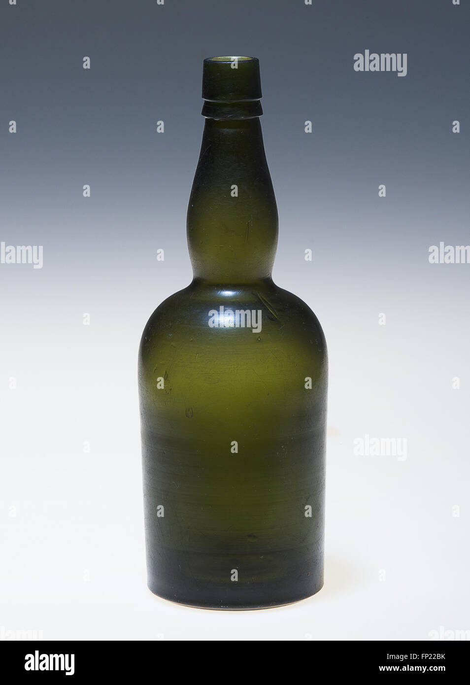Bottiglia in vetro verde Foto Stock