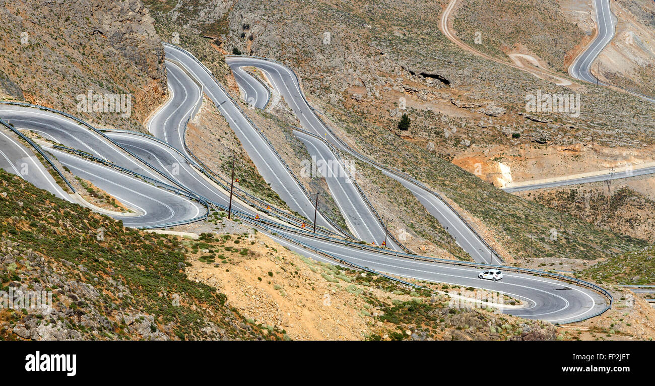 Tricky, strade accidentate presso la regione montagnosa di Sfakia, nel sud di Creta, Grecia, l'Europa. Foto Stock