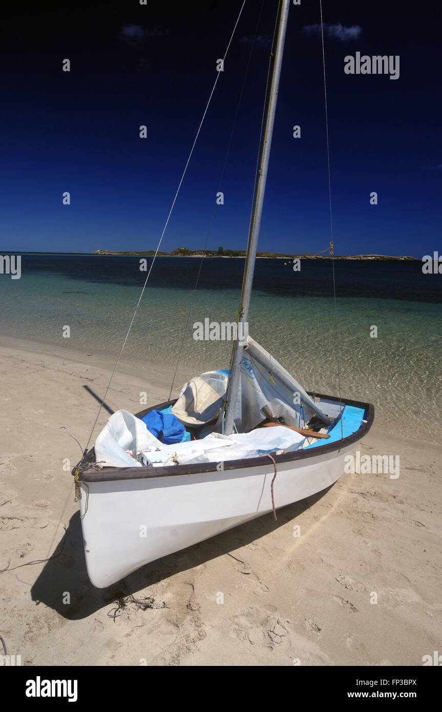 Pacer gommone pronto per il viaggio in barca a vela, Shoalwater Islands Marine Park, punto Peron, Rockingham vicino a Perth, Western Australia. N. Foto Stock