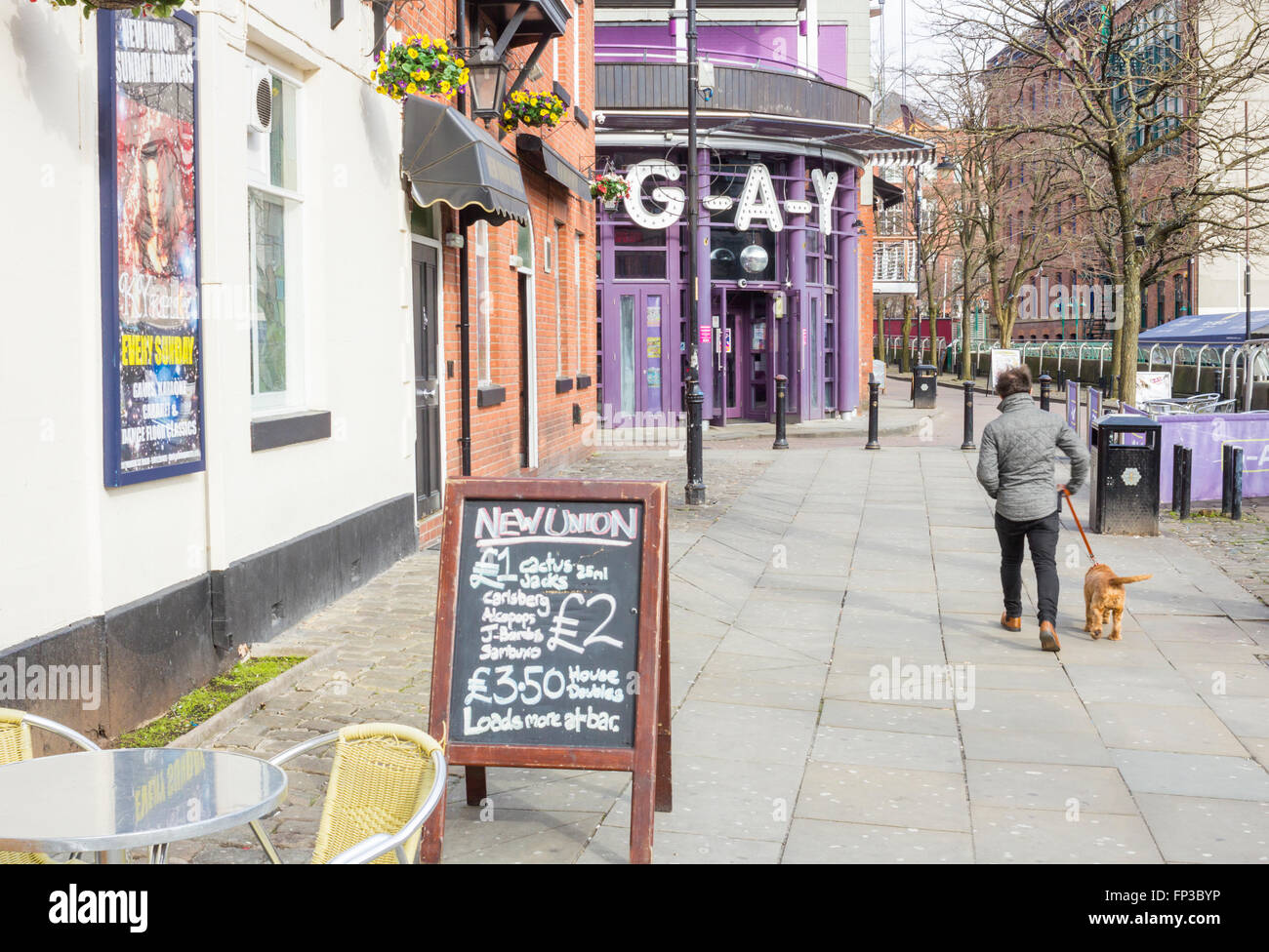 Canal Street, nel centro di Manchester il Villaggio Gay. Manchester, Inghilterra, Regno Unito Foto Stock