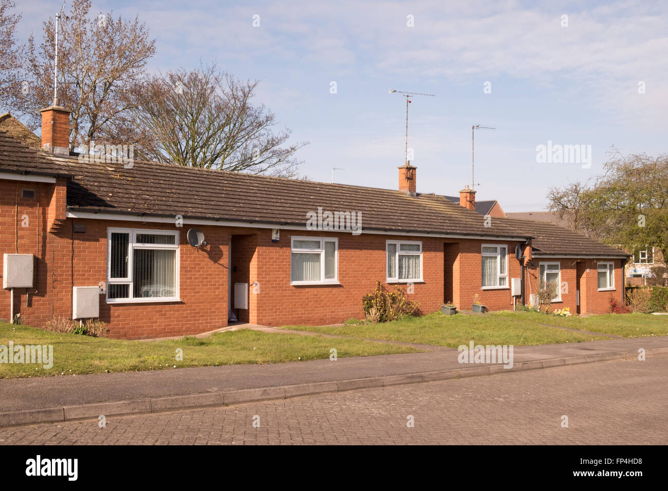 Alloggiamento protetto bungalow per anziani Foto Stock