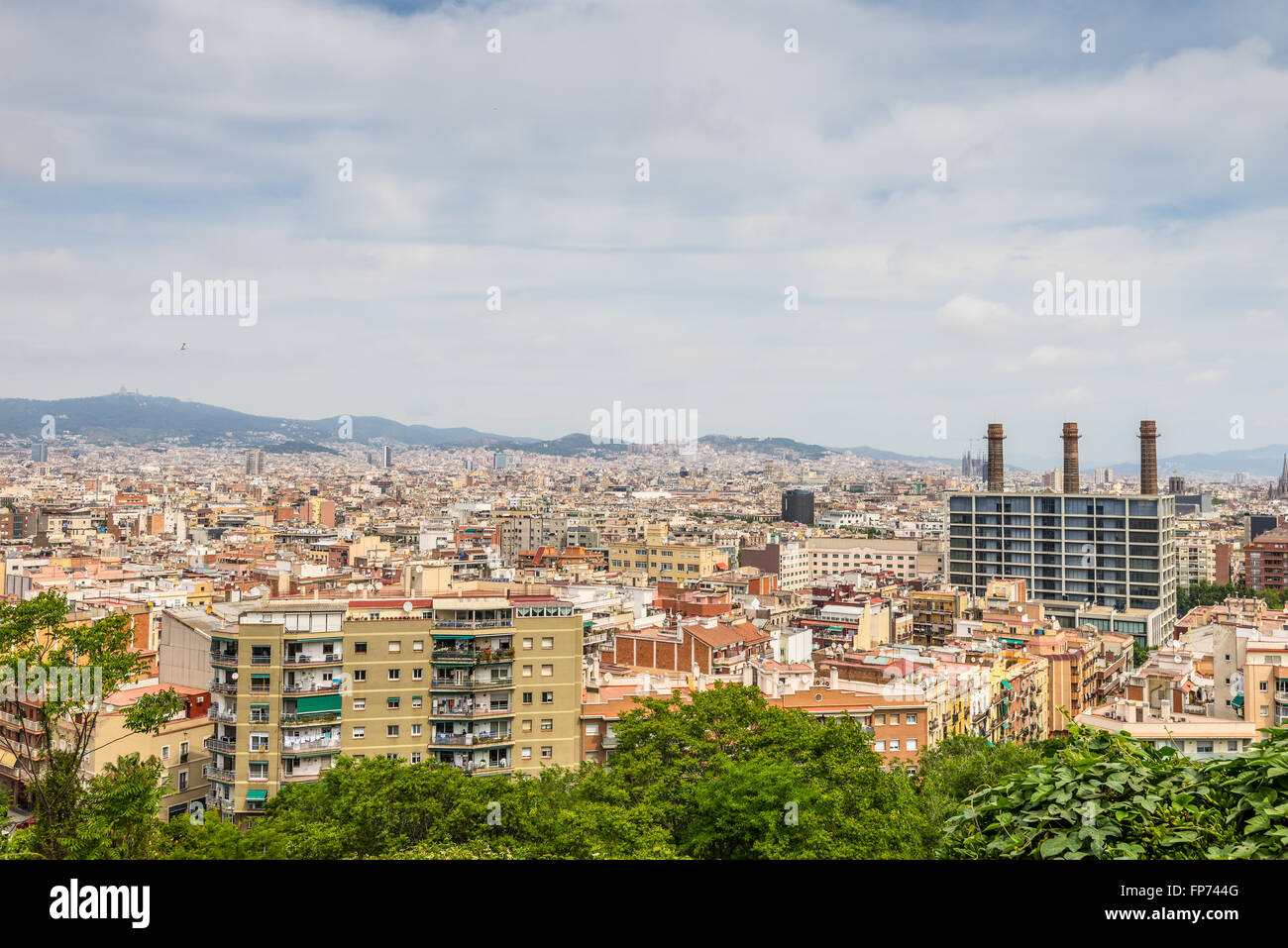 Vista dal Montjuic rispetto a Barcellona, Spagna. Montjuic è una collina di Barcellona. Foto Stock