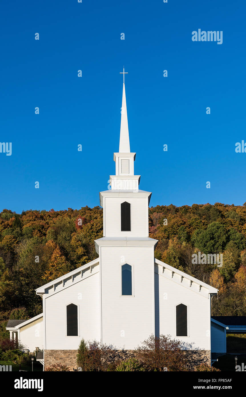 Incantevole autunno chiesa, Morrisville, New York, Stati Uniti d'America Foto Stock