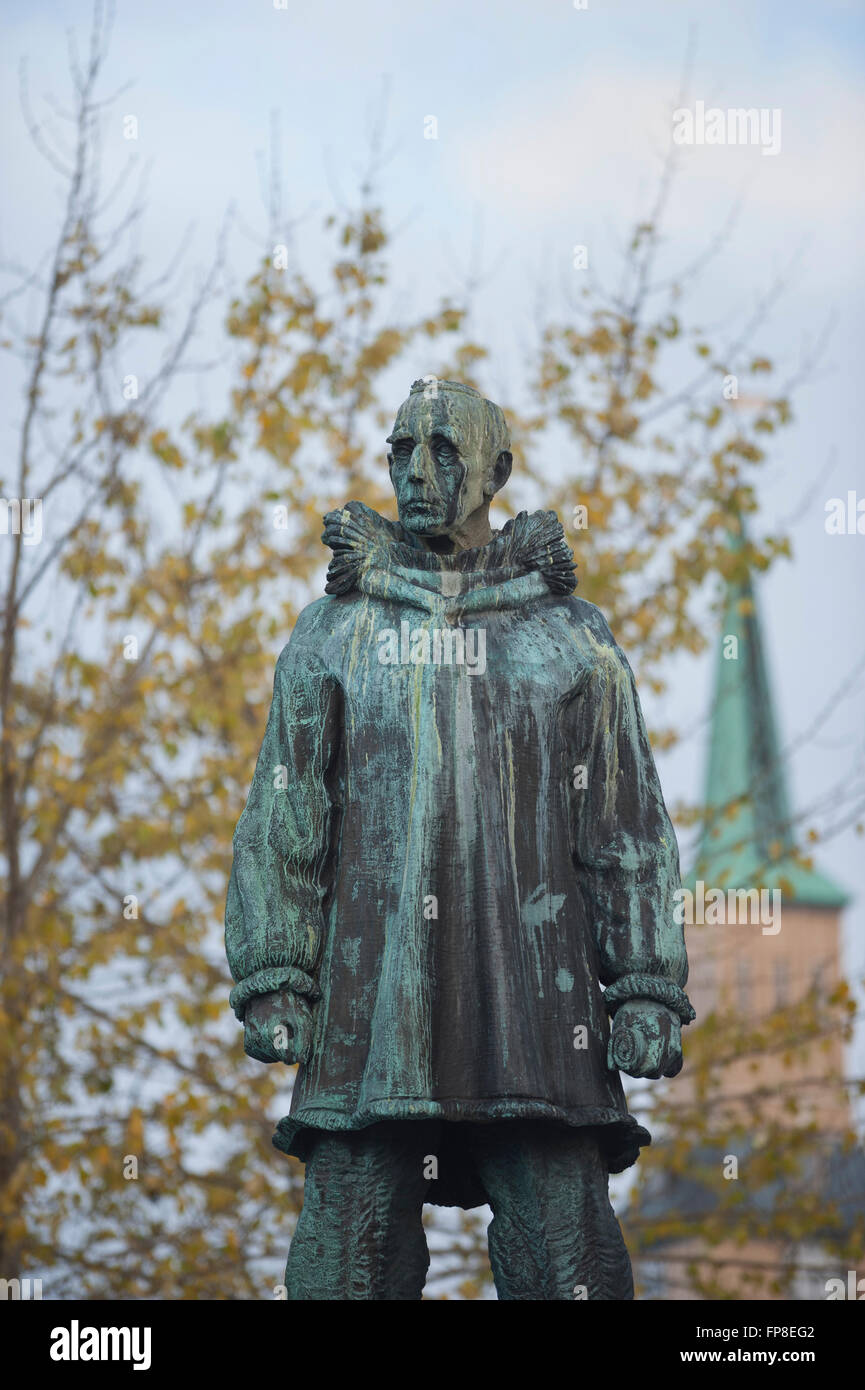 Roald Amundsen statua in Tromso. Norvegia Foto Stock